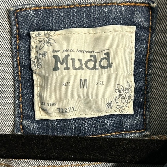 Mudd Women's Classic Jean Distressed Denim Blue Jacket Size Medium - Picture 5 of 6